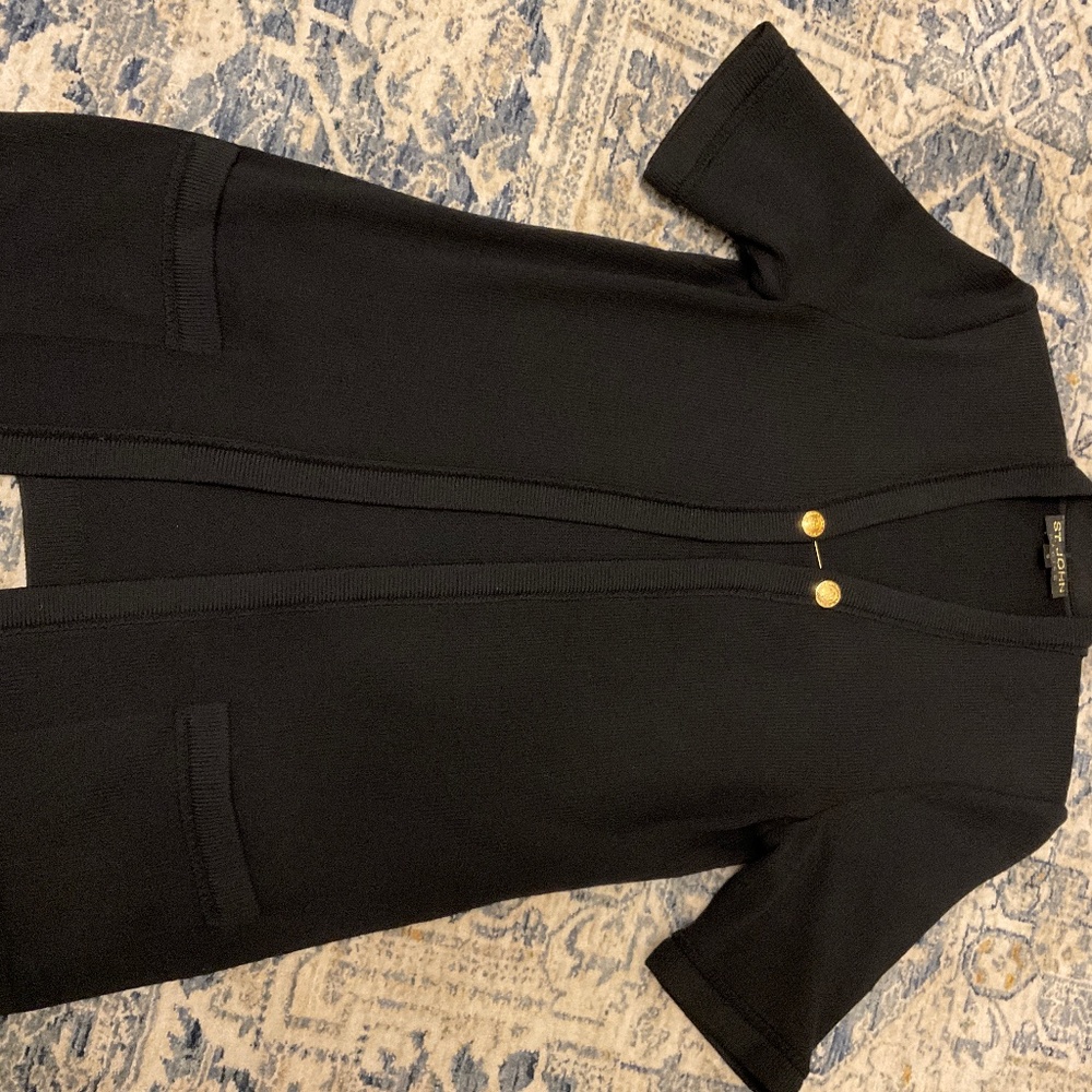 Black classic St. John blazer jacket size small